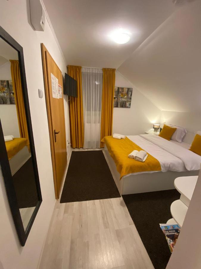 Pensiunea Tinelu Brasov 사셀레 외부 사진