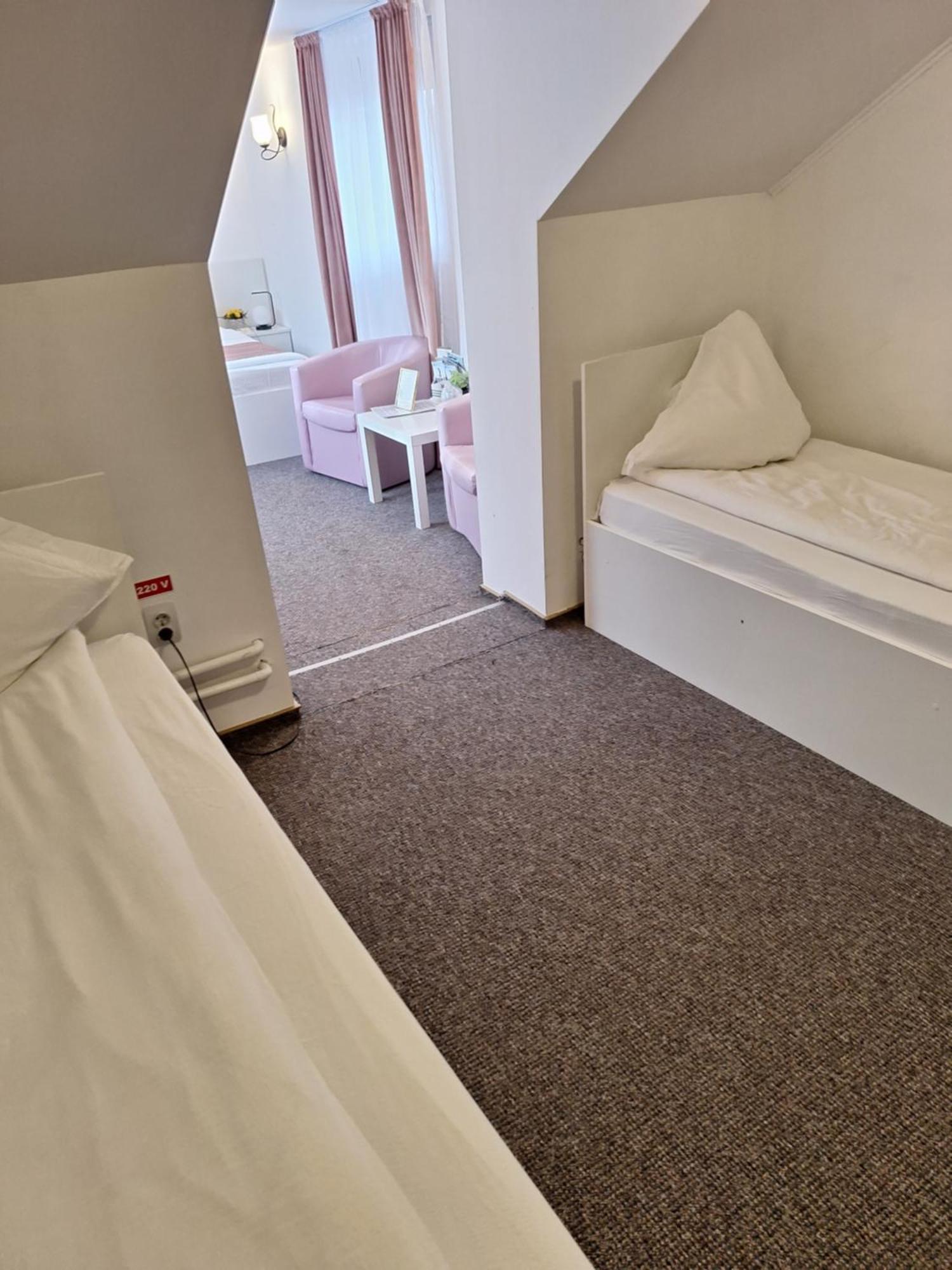 Pensiunea Tinelu Brasov 사셀레 객실 사진
