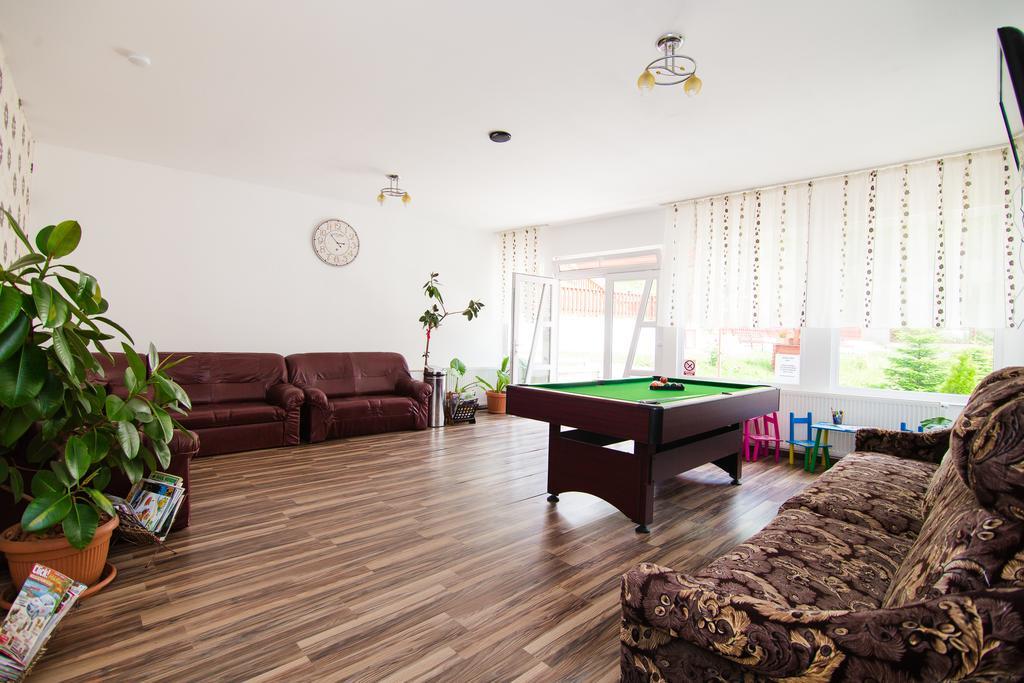 Pensiunea Tinelu Brasov 사셀레 외부 사진